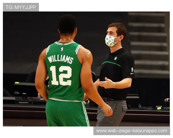 凯尔特人硬核防守再升级，战术手册引全球研讨